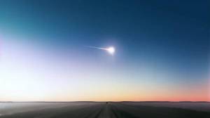 Обои метеорит в небе горизонт закат явление на рабочий стол