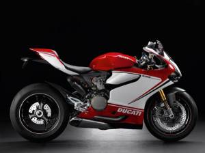 Обои красно белый мото Ducati 1199 Panigale S Tricolore на рабочий стол