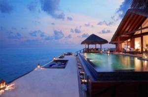 Обои Мальдивы домик на берегу океана на рабочий стол