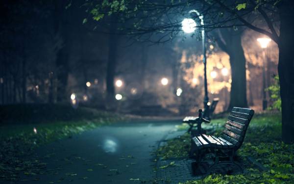парк, вечер, скамейки, фонари, листва, деревья обои для рабочего стола