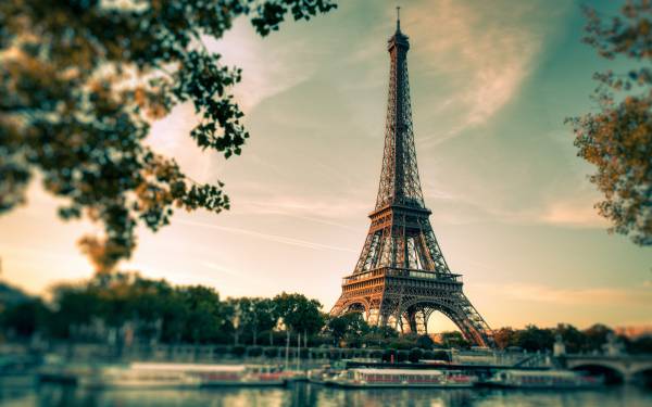 эйфелева башня достопримечательность Парижа обои для рабочего стола
