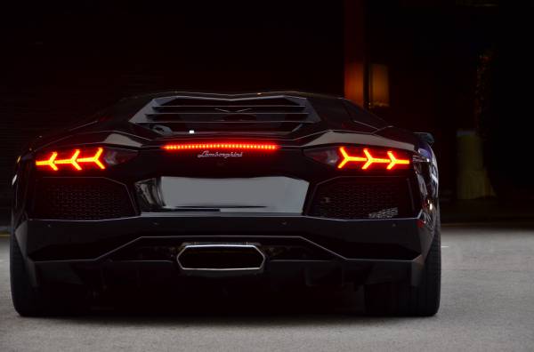 Lamborghini Aventador скачать обои для рабочего стола
