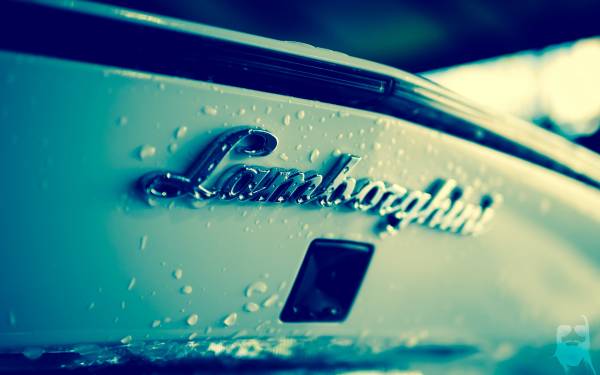 стильная надпись Lamborghini, капли, авто обои для рабочего стола