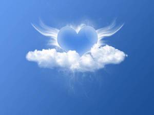 Обои голубое сердце с крыльями из дыма на обаке на рабочий стол