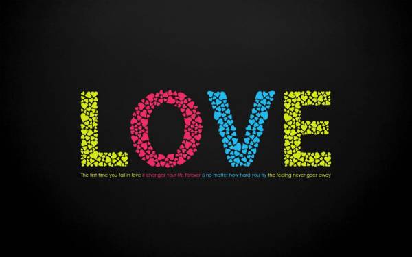 слово Love из разноцветных сердечек на сером фоне обои для рабочего стола