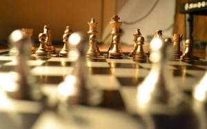 Обои золотые шахматы, игра, шахматная доска, спорт на рабочий стол