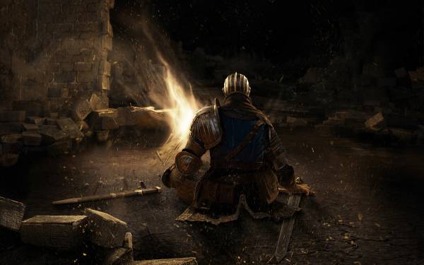 рыцарь в доспехах с мечом возле огня сидит спиной обои для рабочего стола