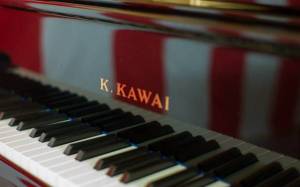 Обои Рояль K. Kawai, клавиши, музыкальный инструмент на рабочий стол