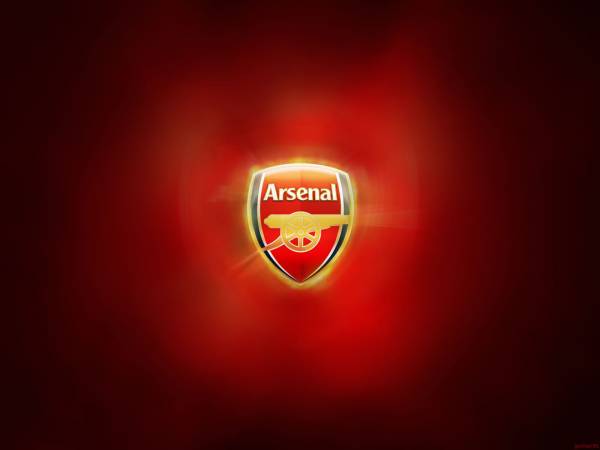 эмблема футбольного клуба Арсенал на красном фоне обои для рабочего стола