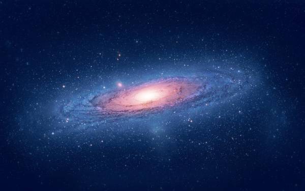 яркая галактическая воронка в космосе обои для рабочего стола