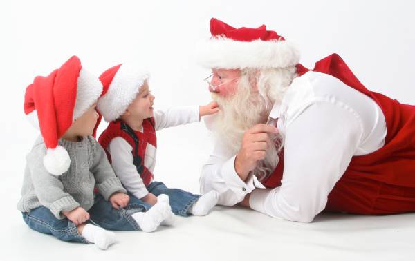Дед Мороз и дети, Santa Claus с детишками обои для рабочего стола